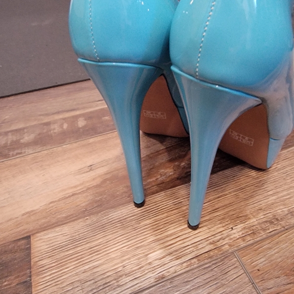 Elegant Blue Platform High Heels - Picture 9 of 12
